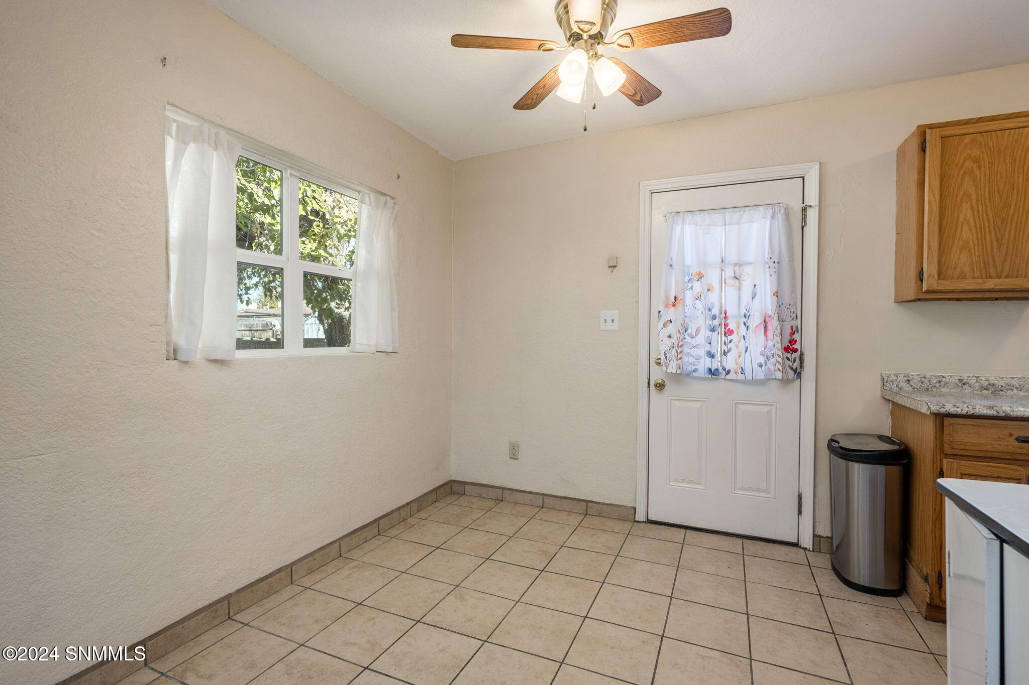 8-web-or-mls-Snappin Homes (DelMonte725)