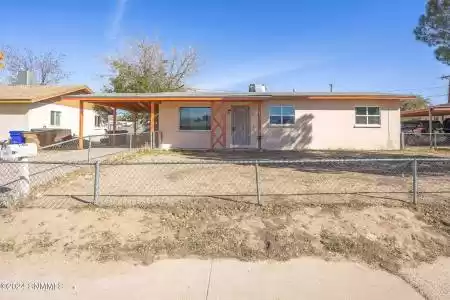 725 Del Monte Street, Las Cruces, New Mexico 88001, 3 Bedrooms Bedrooms, ,1 BathroomBathrooms,Residential,For Sale,Del Monte,2403656