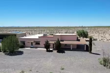 22090 Solo Runway, Deming, New Mexico 88030, 3 Bedrooms Bedrooms, ,3.5 BathroomsBathrooms,Residential,For Sale,Solo Runway,2401632