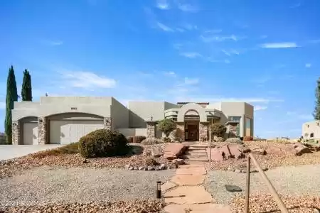 10055 Tuscany Drive, Las Cruces, New Mexico 88007, 4 Bedrooms Bedrooms, ,2.5 BathroomsBathrooms,Residential,For Sale,Tuscany,2403716