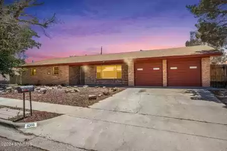 1018 Avondale Drive, Las Cruces, New Mexico 88005, 4 Bedrooms Bedrooms, ,2 BathroomsBathrooms,Residential,For Sale,Avondale,2403720