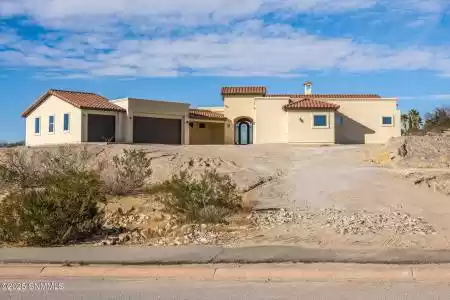 6021 Avenida Sonrisa, Las Cruces, New Mexico 88011, 4 Bedrooms Bedrooms, ,3.25 BathroomsBathrooms,Residential,For Sale,Avenida Sonrisa,2500200