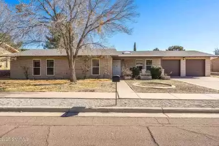 612 Hansen Avenue, Las Cruces, New Mexico 88005, 4 Bedrooms Bedrooms, ,2 BathroomsBathrooms,Residential,For Sale,Hansen,2500314