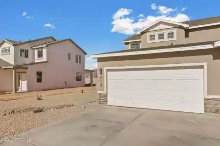 6118 San Xavier Street, Las Cruces, New Mexico 88012, 3 Bedrooms Bedrooms, ,2.5 BathroomsBathrooms,Residential,For Sale,San Xavier,2500328