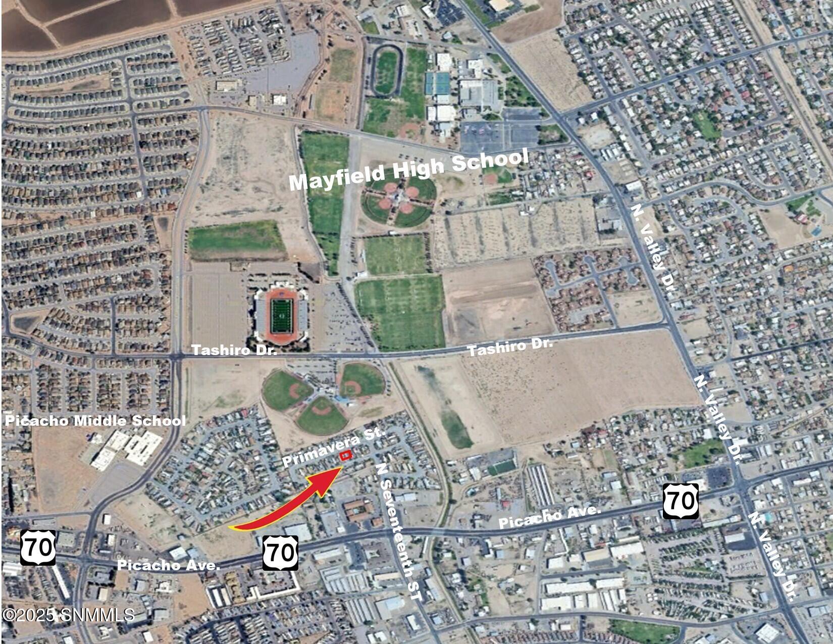 far 2555 Primavera St