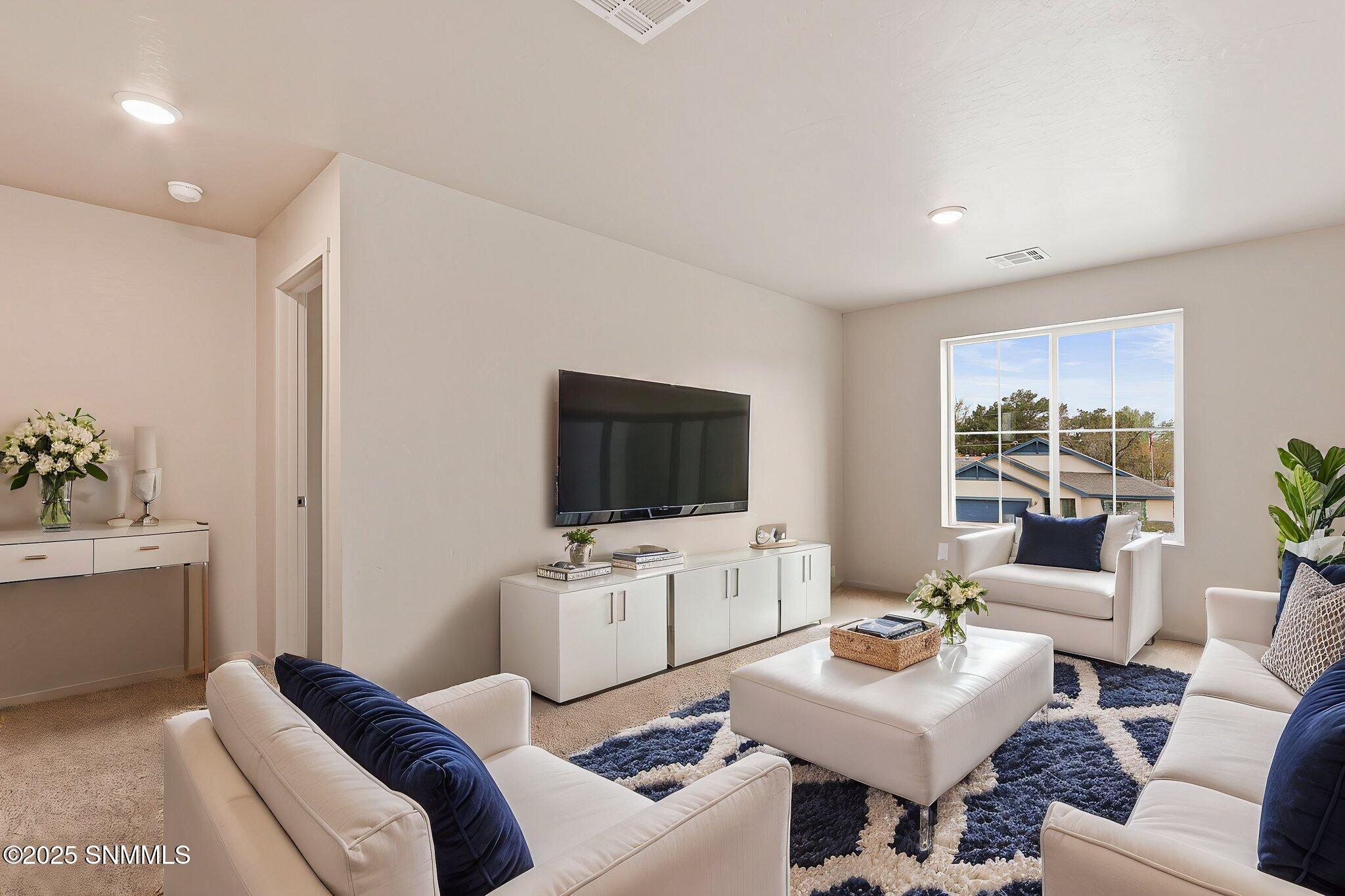 26-web-or-mls-IMG_5264 virtually staged