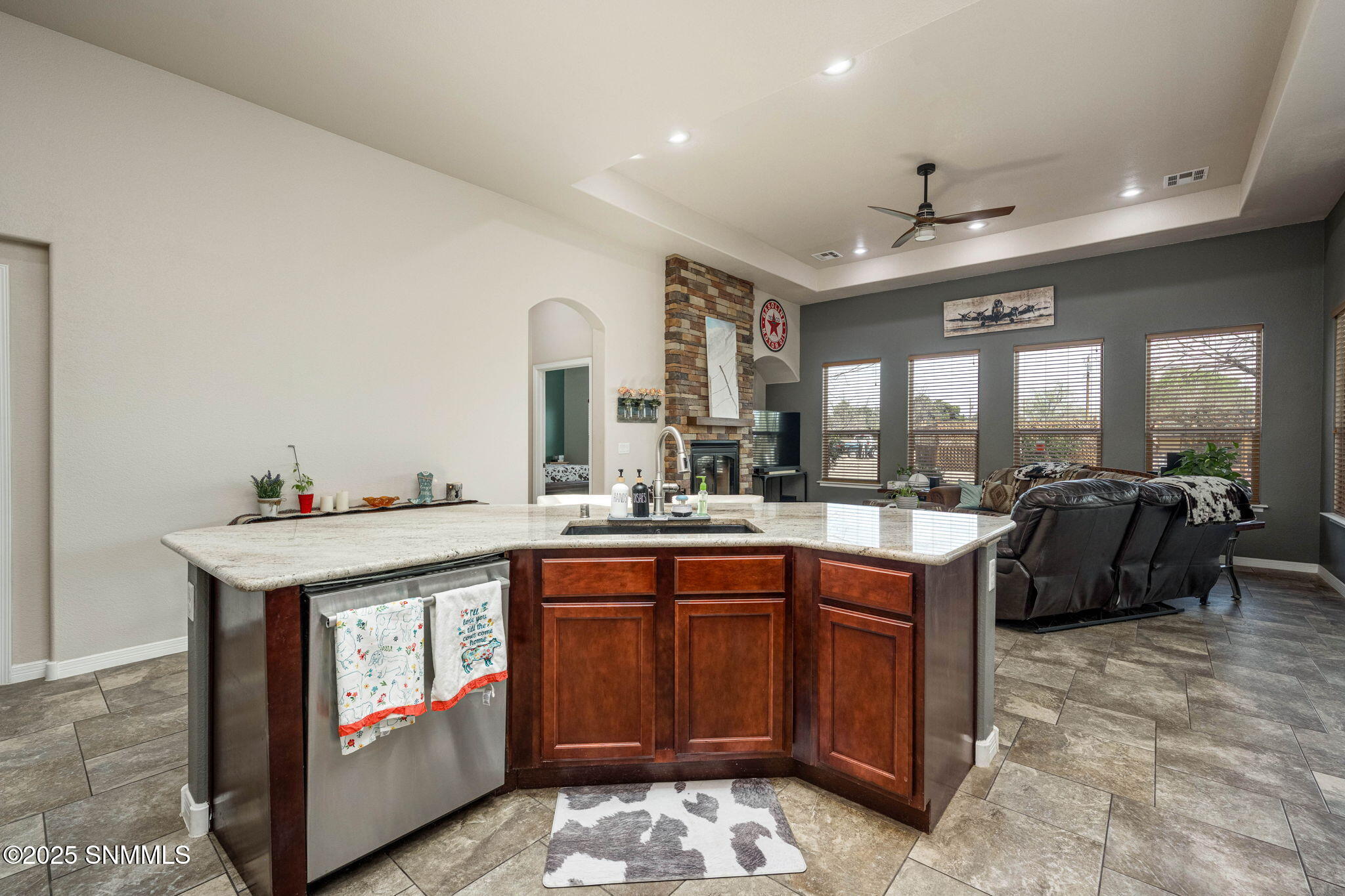 15-web-or-mls-Snappin Homes (Riverwalk45