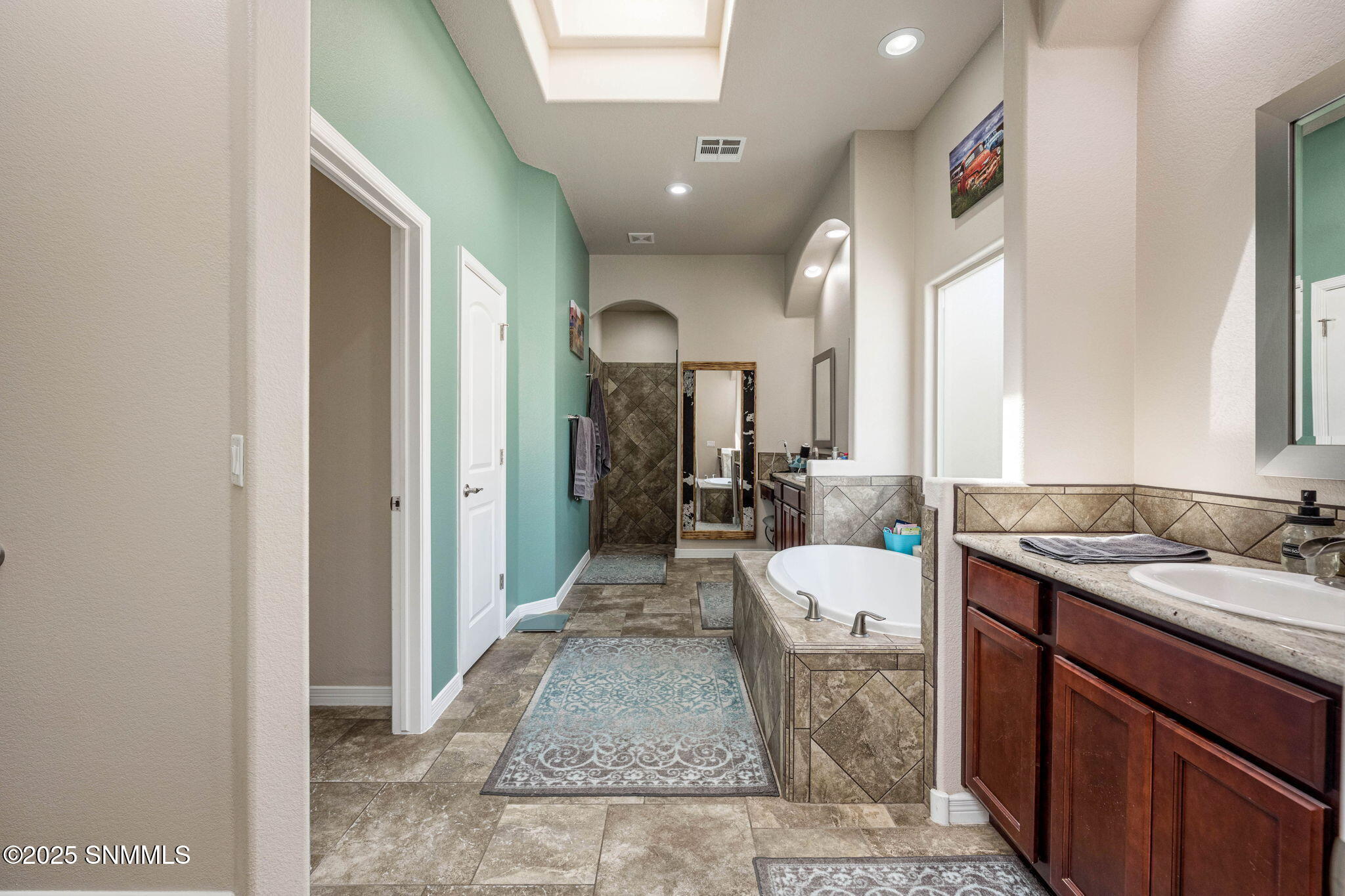 25-web-or-mls-Snappin Homes (Riverwalk45