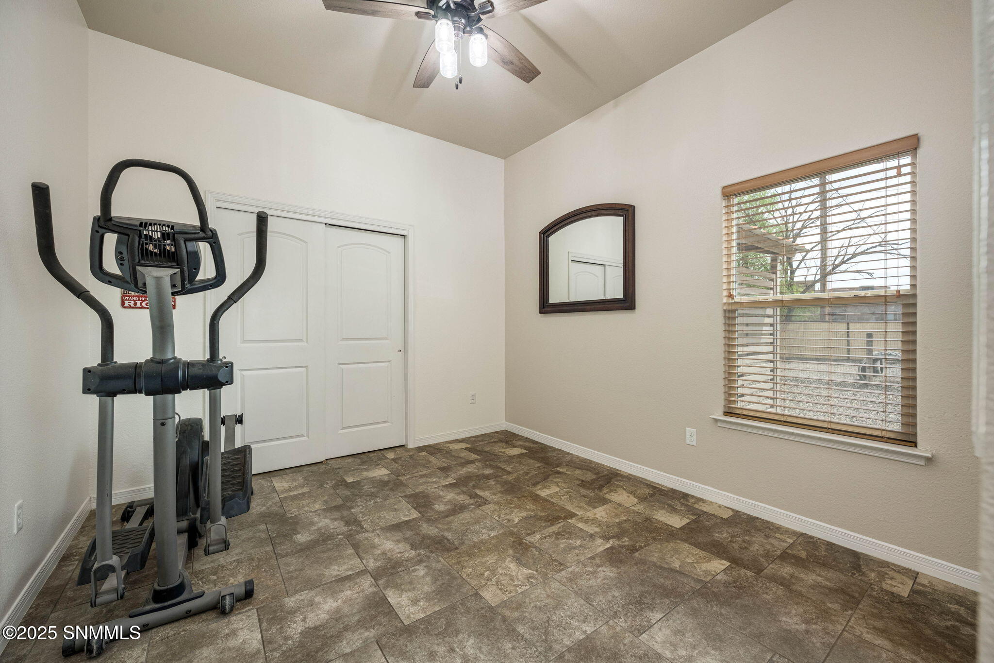 36-web-or-mls-Snappin Homes (Riverwalk45