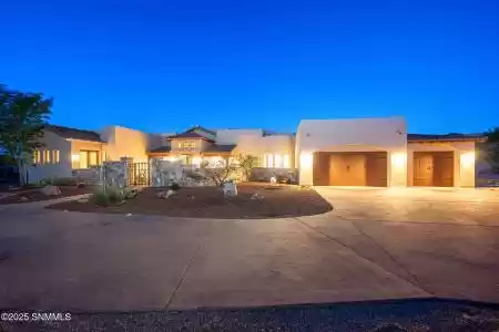1225 Academy Court, Las Cruces, New Mexico 88007, 3 Bedrooms Bedrooms, ,3 BathroomsBathrooms,Residential,For Sale,Academy,2501192