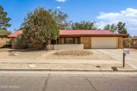 1012 Cedardale Drive, Las Cruces, New Mexico 88005, 4 Bedrooms Bedrooms, ,2 BathroomsBathrooms,Residential,For Sale,Cedardale,2501267