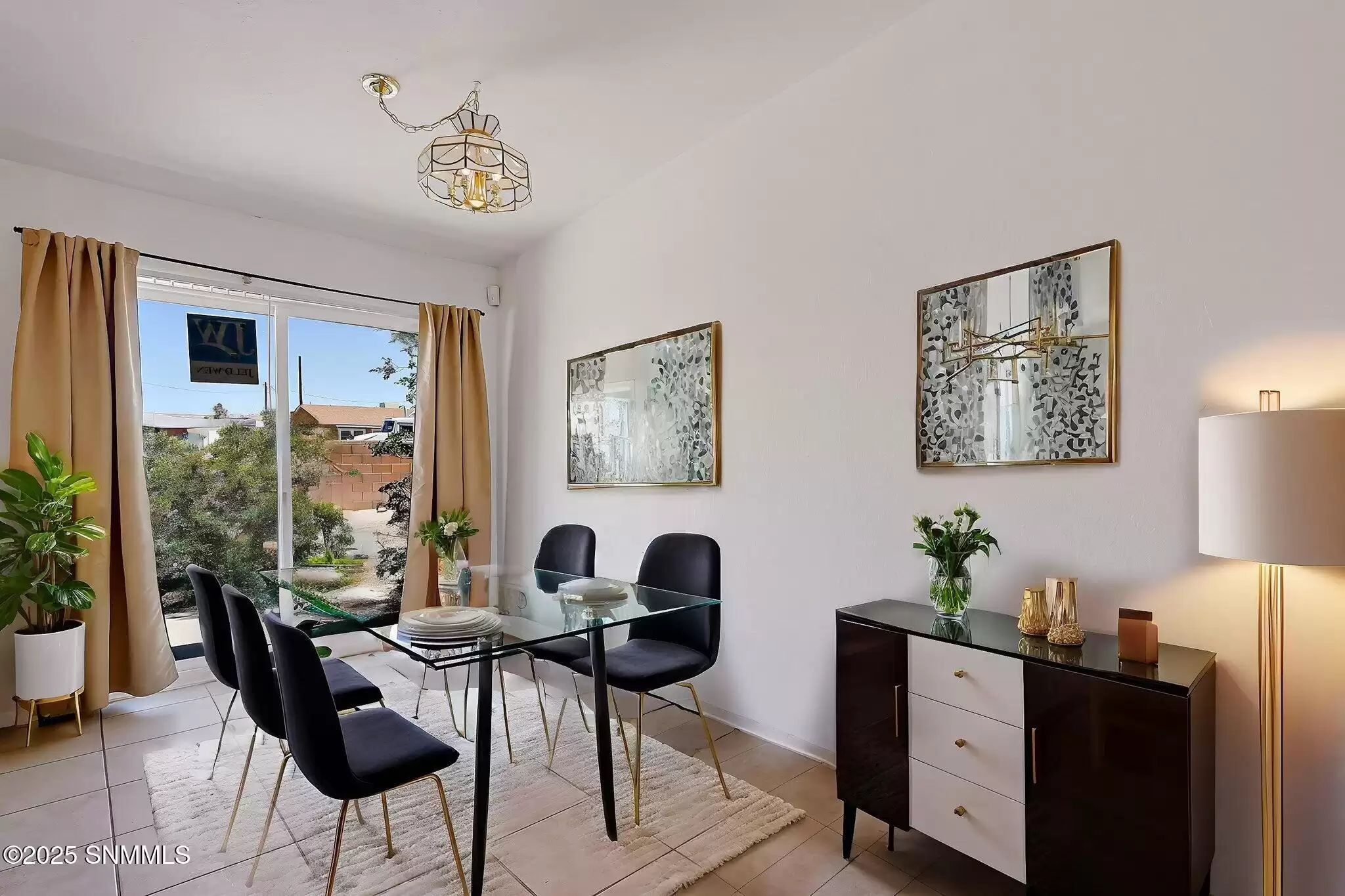 11-web-or-mls-IMG_6016 virtually staged