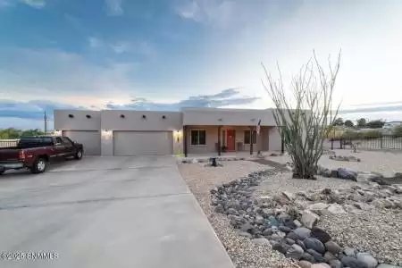 5187 Sioux Trail, Las Cruces, New Mexico 88012, 3 Bedrooms Bedrooms, ,3 BathroomsBathrooms,Residential,For Sale,Sioux,2501313