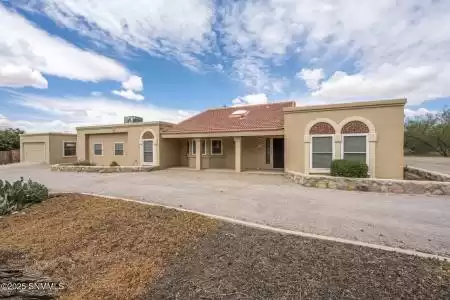 5209 Singer Road, Las Cruces, New Mexico 88007, 5 Bedrooms Bedrooms, ,3 BathroomsBathrooms,Residential,For Sale,Singer,2501330
