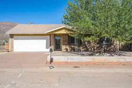 2412 Iowa Avenue, Alamogordo, New Mexico 88310, 3 Bedrooms Bedrooms, ,2 BathroomsBathrooms,Residential,For Sale,Iowa,2501523