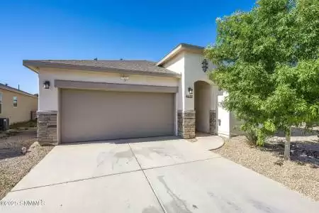 4632 Toluca Avenue, Las Cruces, New Mexico 88012, 4 Bedrooms Bedrooms, ,2 BathroomsBathrooms,Residential,For Sale,Toluca,2501532