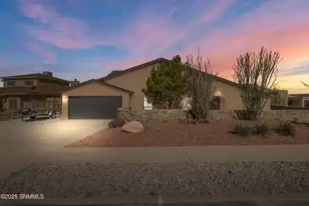 2687 Cheyenne Drive, Las Cruces, New Mexico 88011, 3 Bedrooms Bedrooms, ,2 BathroomsBathrooms,Residential,For Sale,Cheyenne,2501556