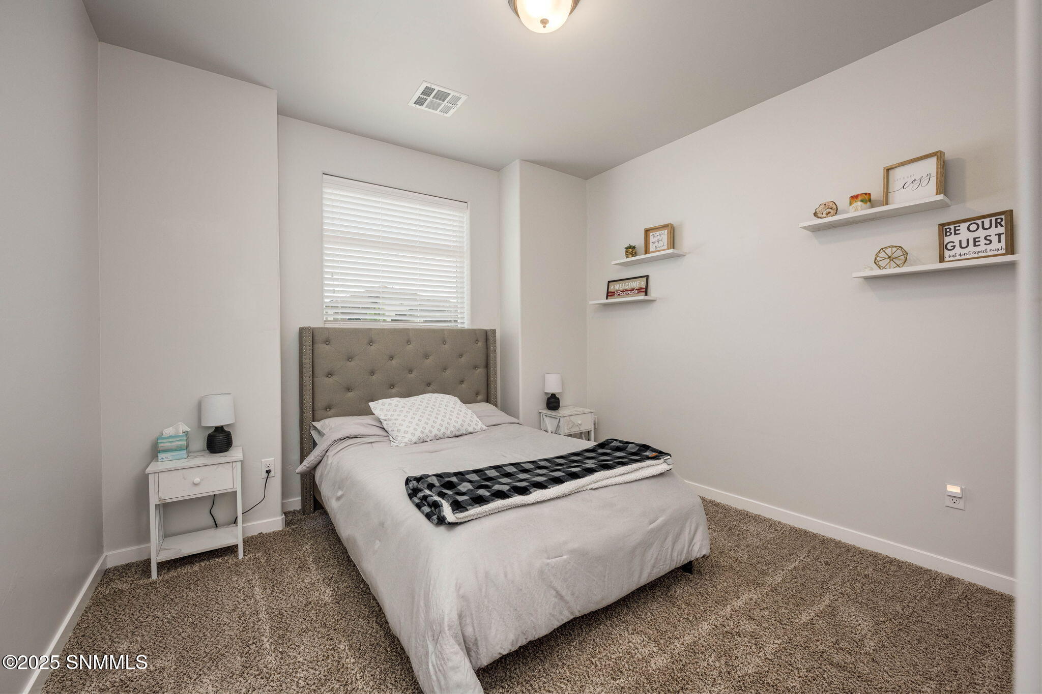 25-web-or-mls-Snappin Homes (MarvinGarde