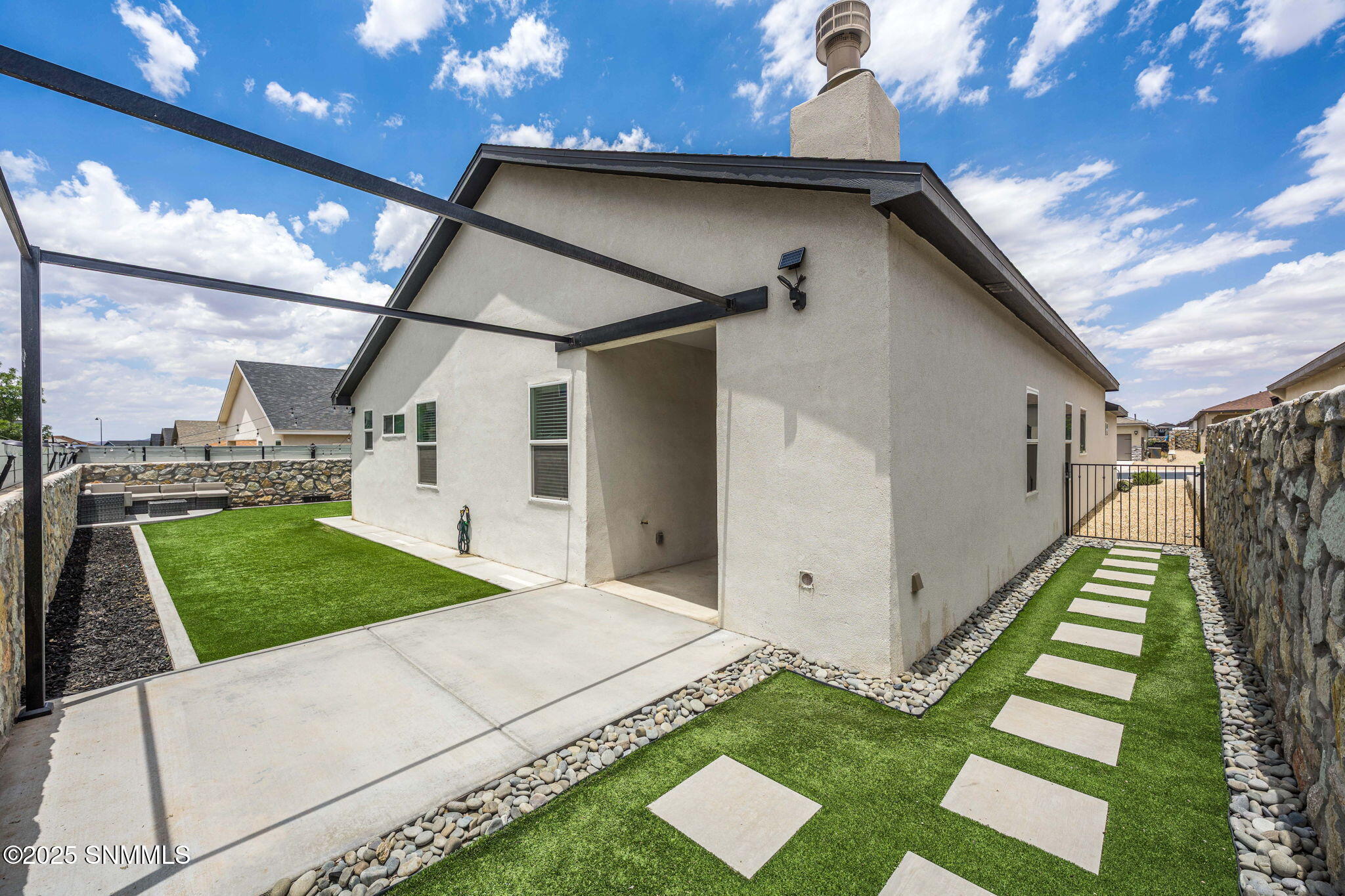 43-web-or-mls-Snappin Homes (MarvinGarde