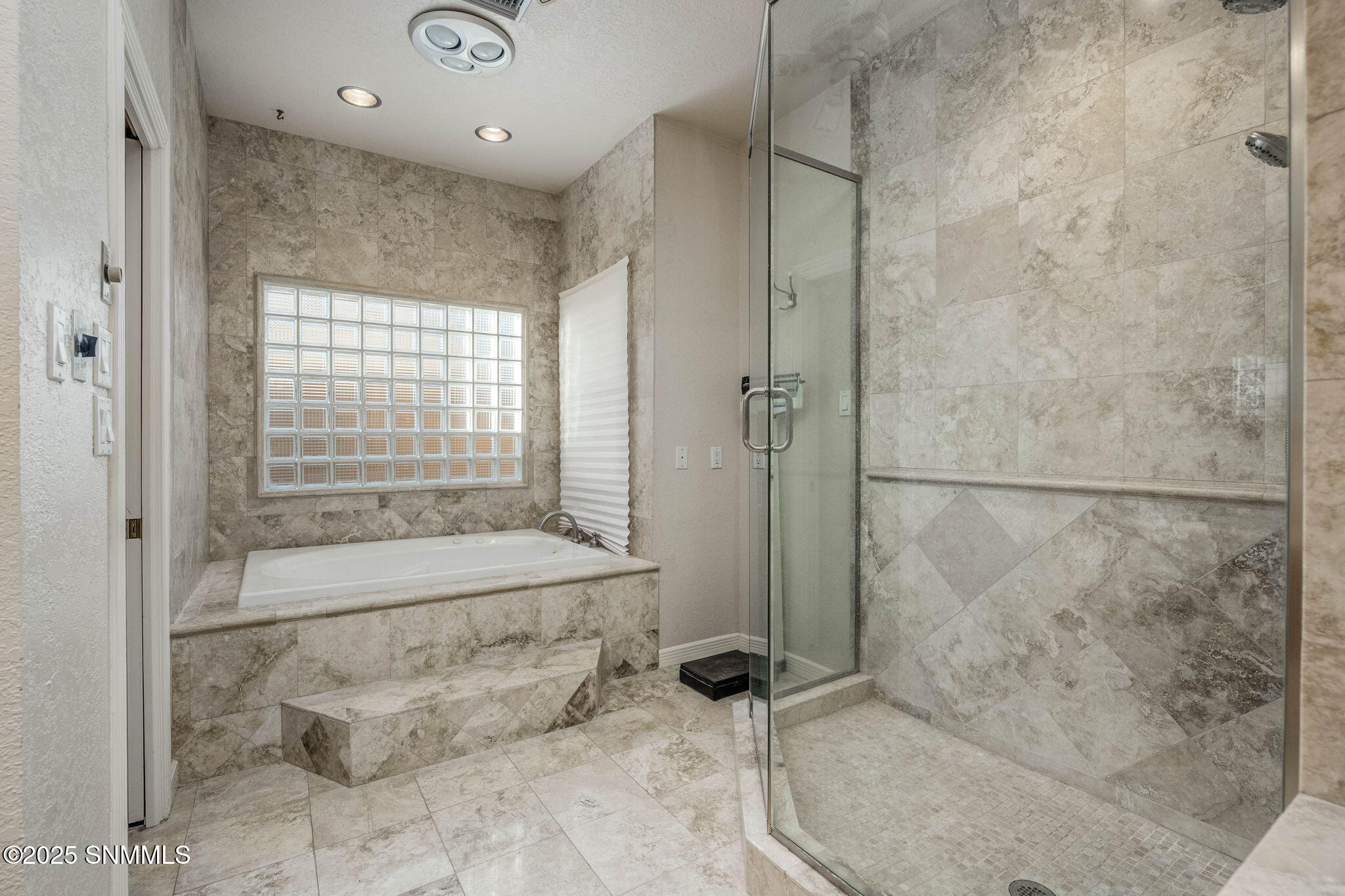 42-web-or-mls-Snappin Homes (VistaHermos