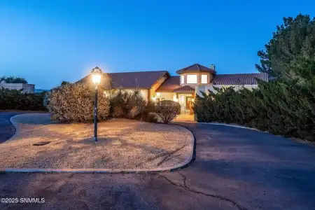 6652 Vista Hermosa, Las Cruces, New Mexico 88007, 3 Bedrooms Bedrooms, ,3.5 BathroomsBathrooms,Residential,For Sale,Vista Hermosa,2501708