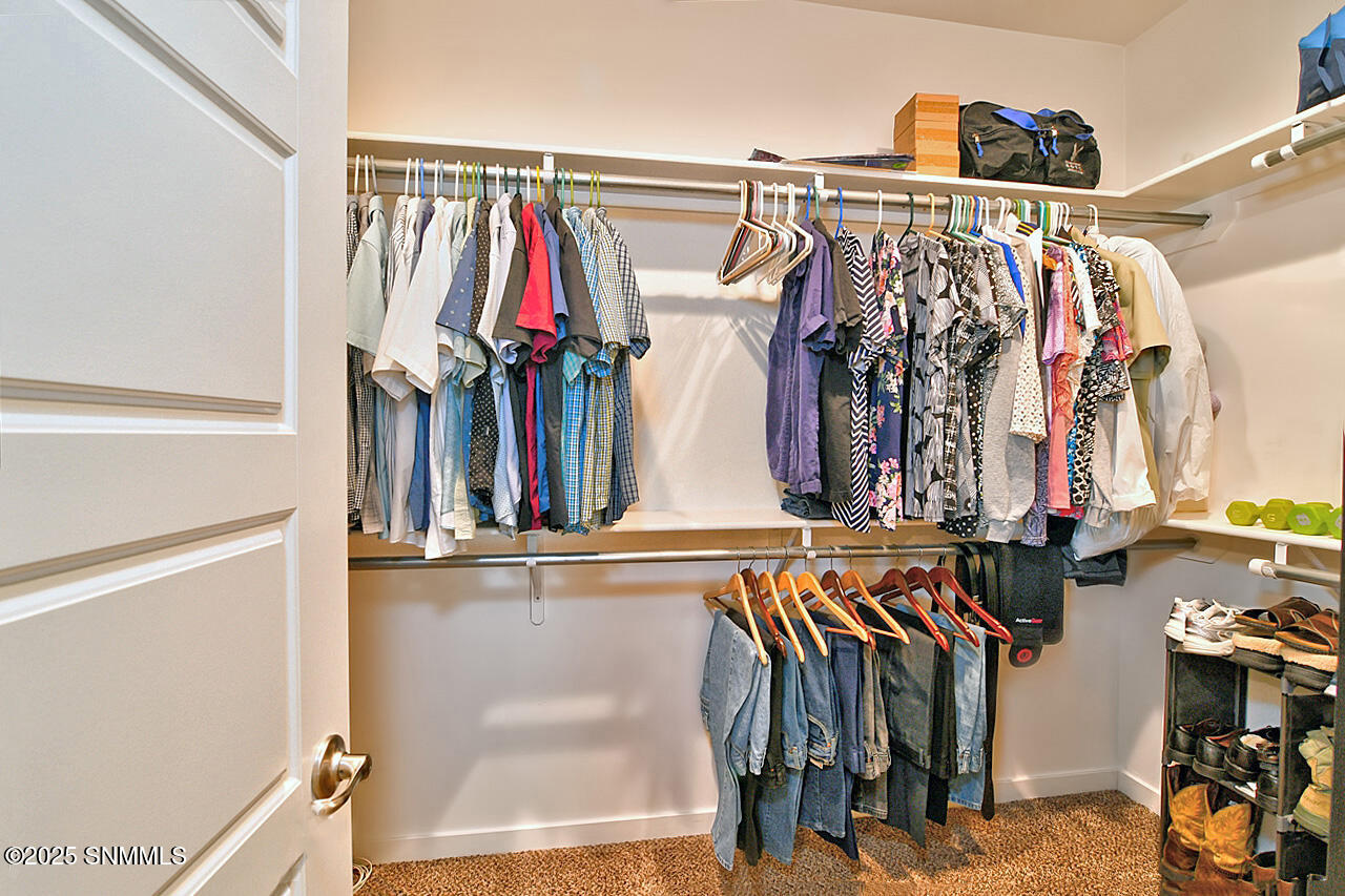 Walk -In Closet