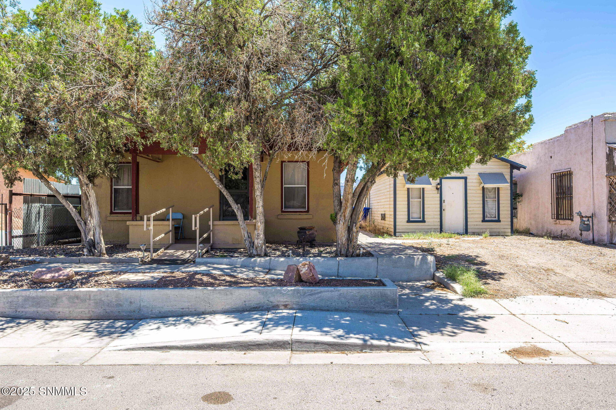 1-web-or-mls-Snappin Homes (Oak3305)-1