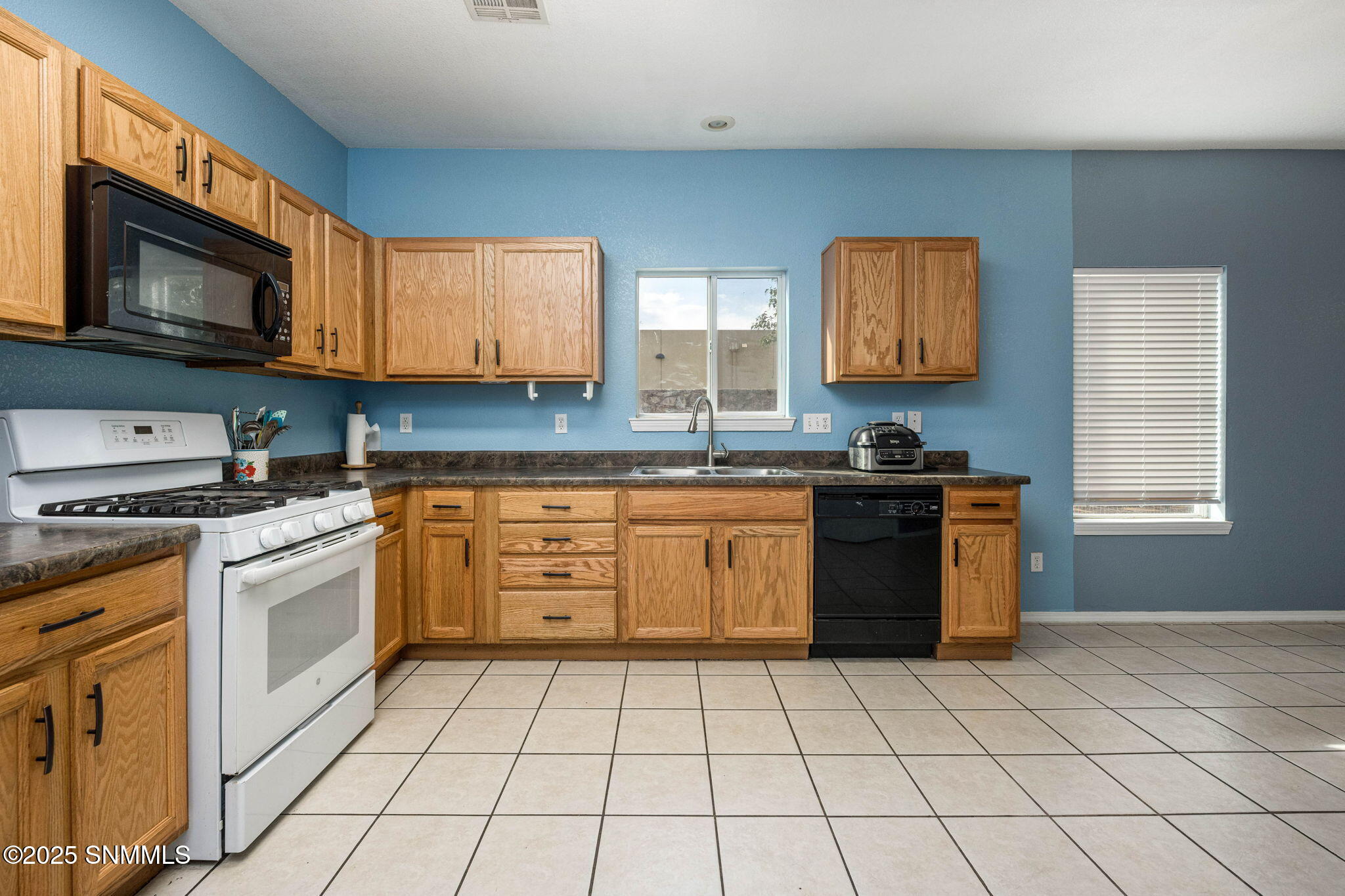 11-web-or-mls-Snappin Homes (Patagonia55