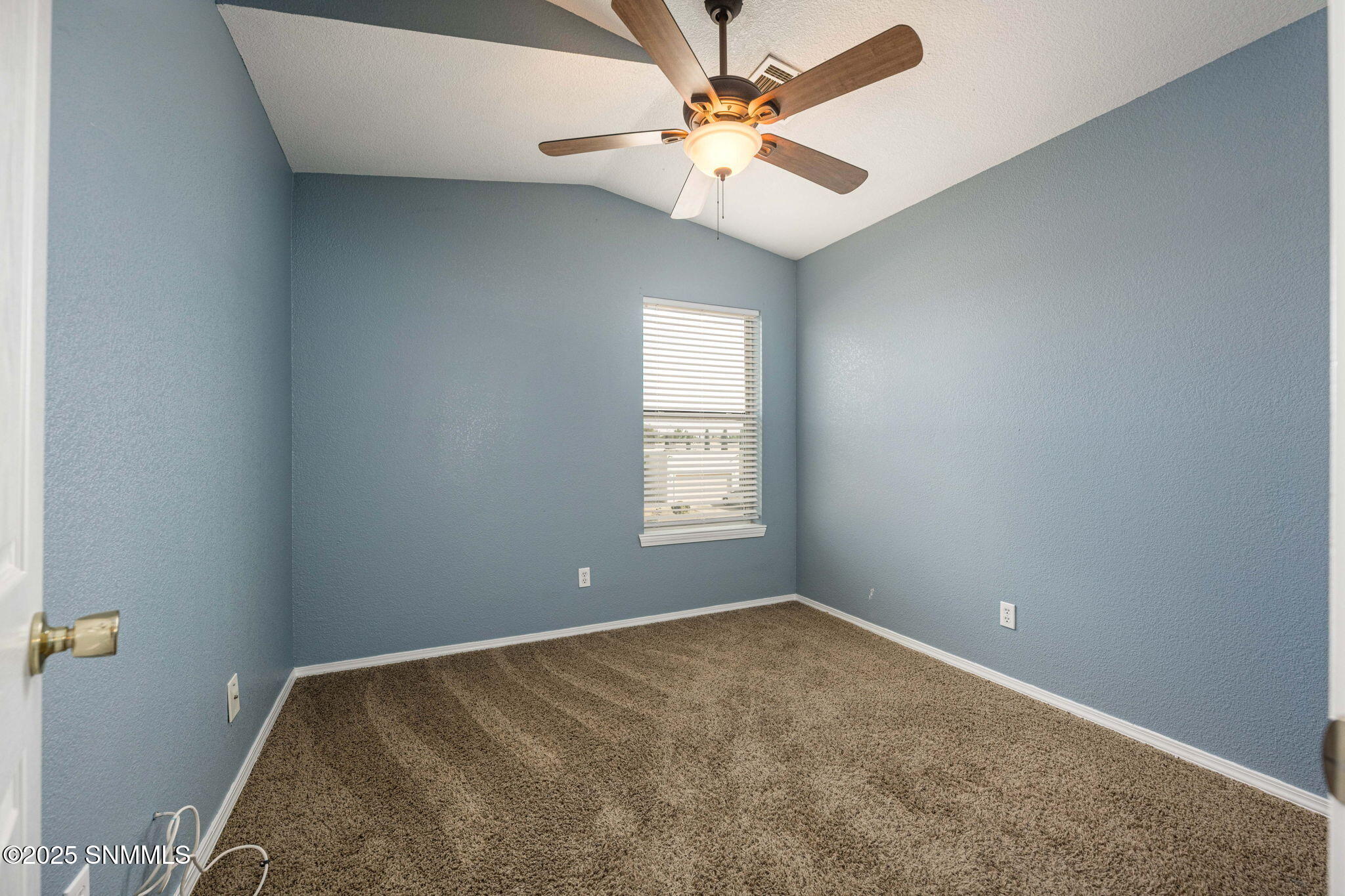 23-web-or-mls-Snappin Homes (Patagonia55