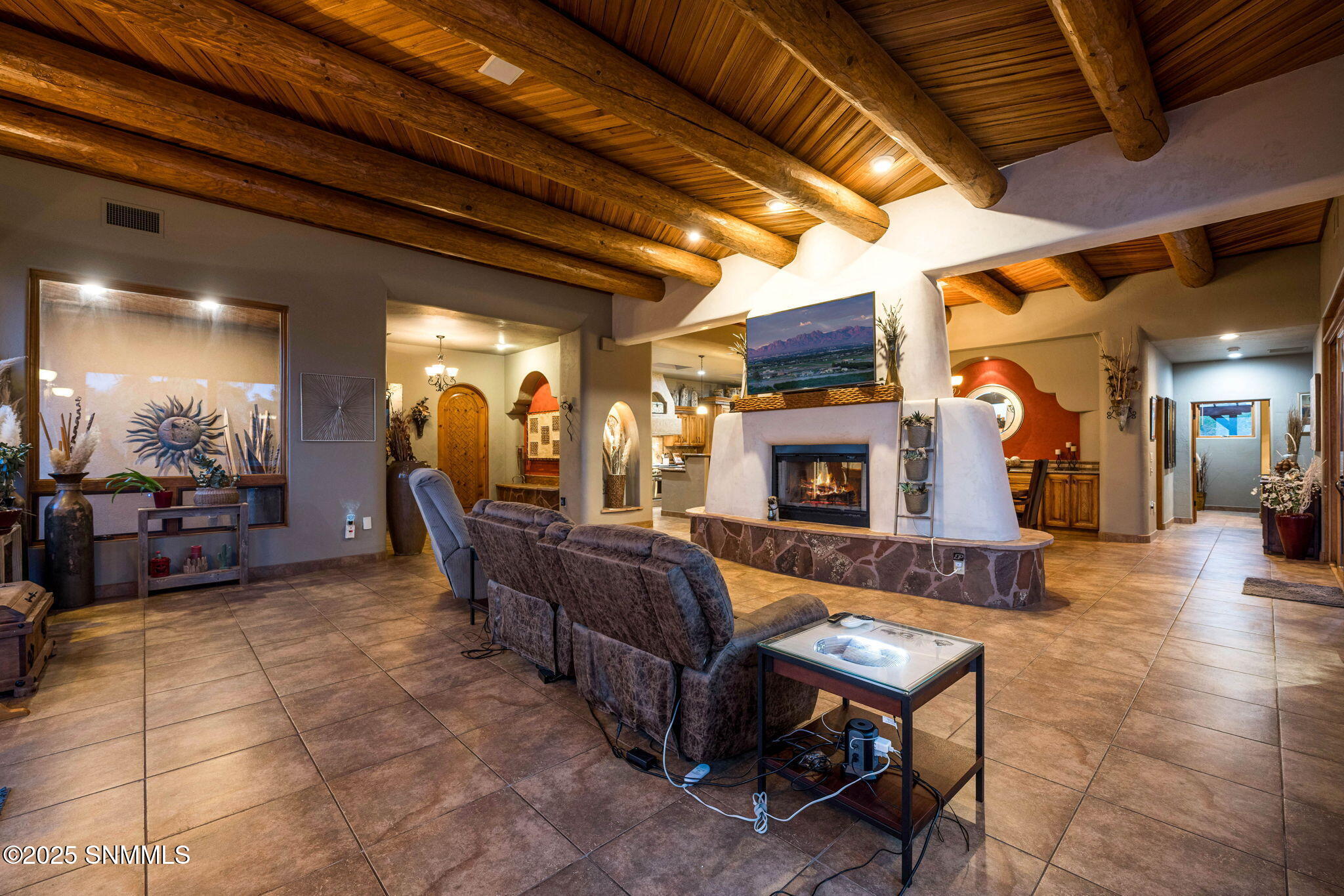 11-web-or-mls-Snappin Homes (Renoir8095)