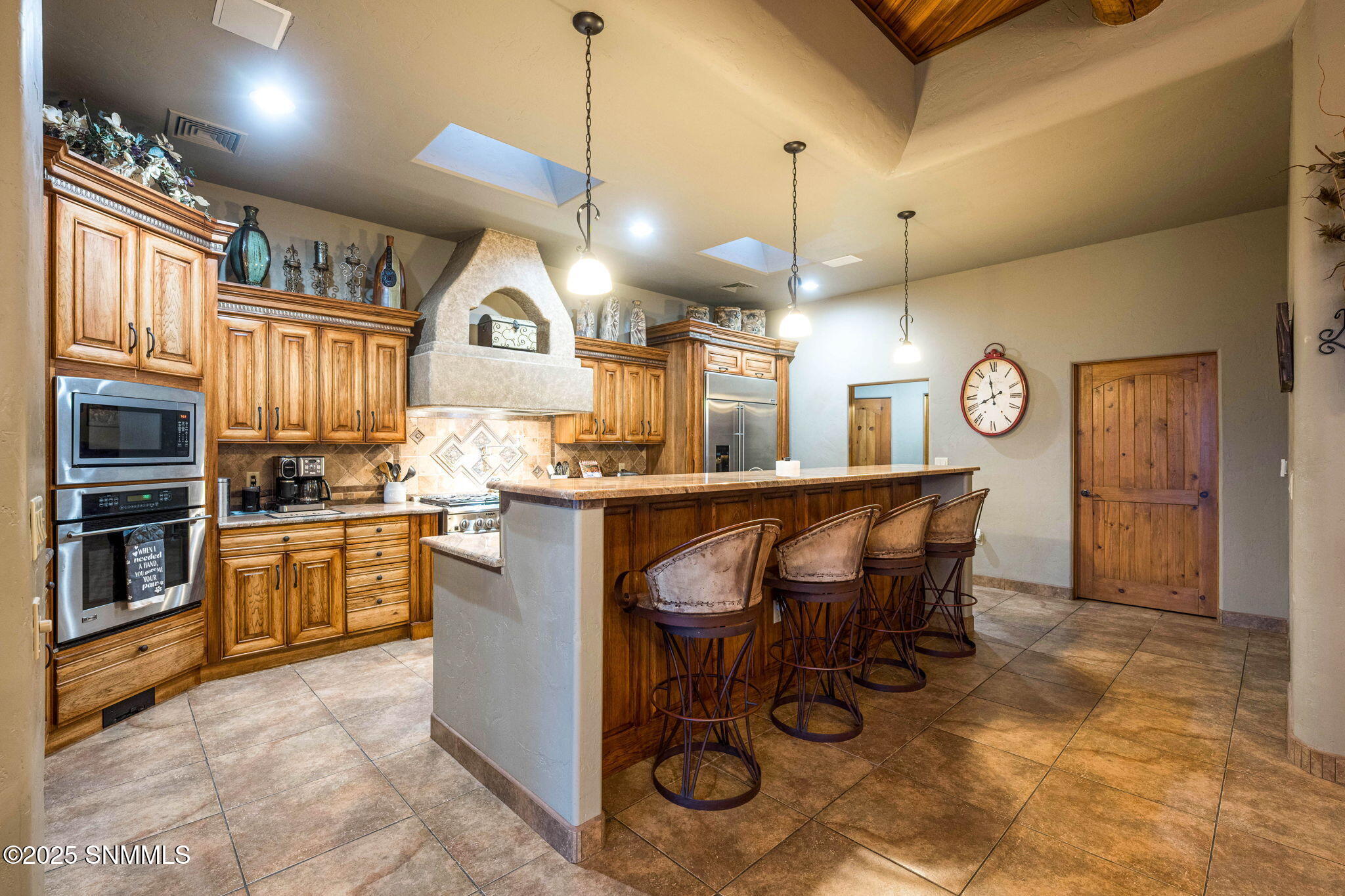 14-web-or-mls-Snappin Homes (Renoir8095)