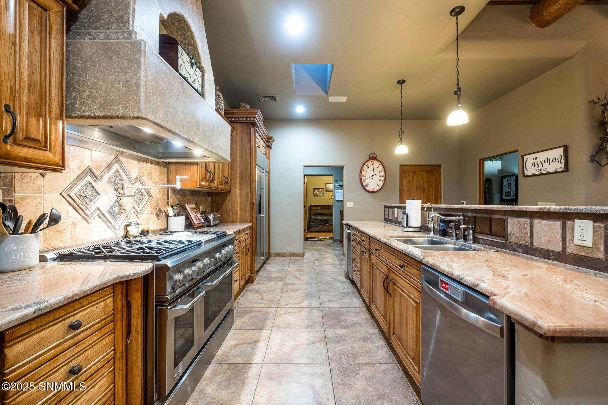 17-web-or-mls-Snappin Homes (Renoir8095)