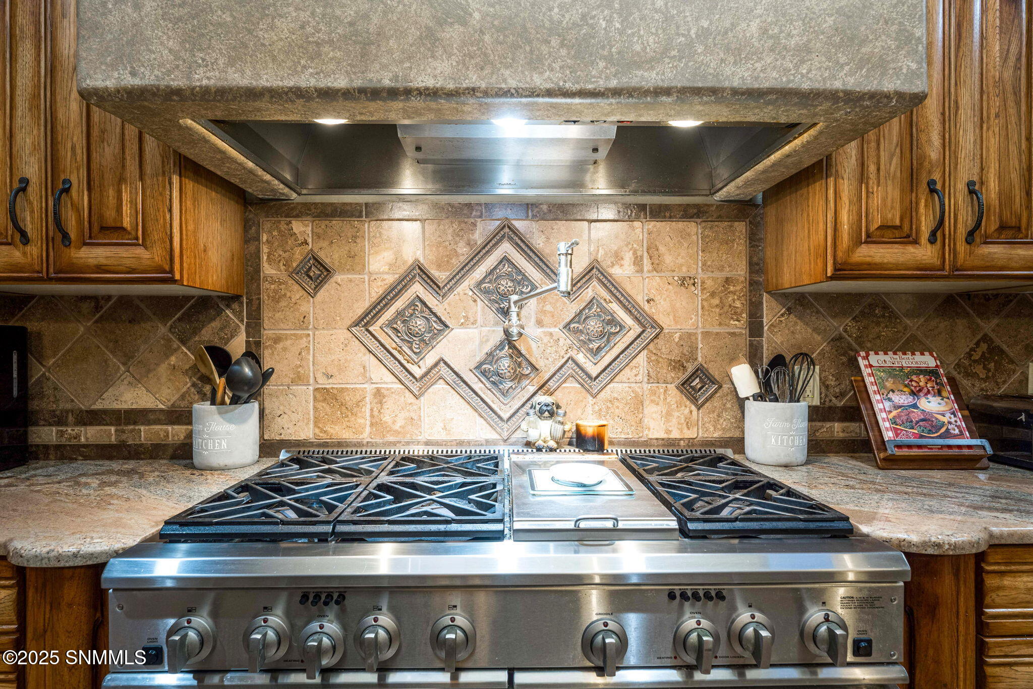 18-web-or-mls-Snappin Homes (Renoir8095)