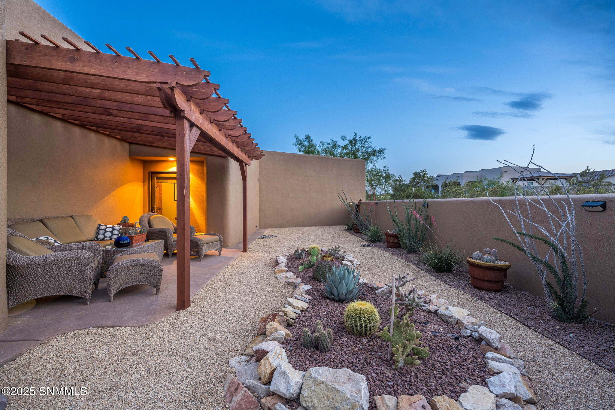 45-web-or-mls-Snappin Homes (Renoir8095)