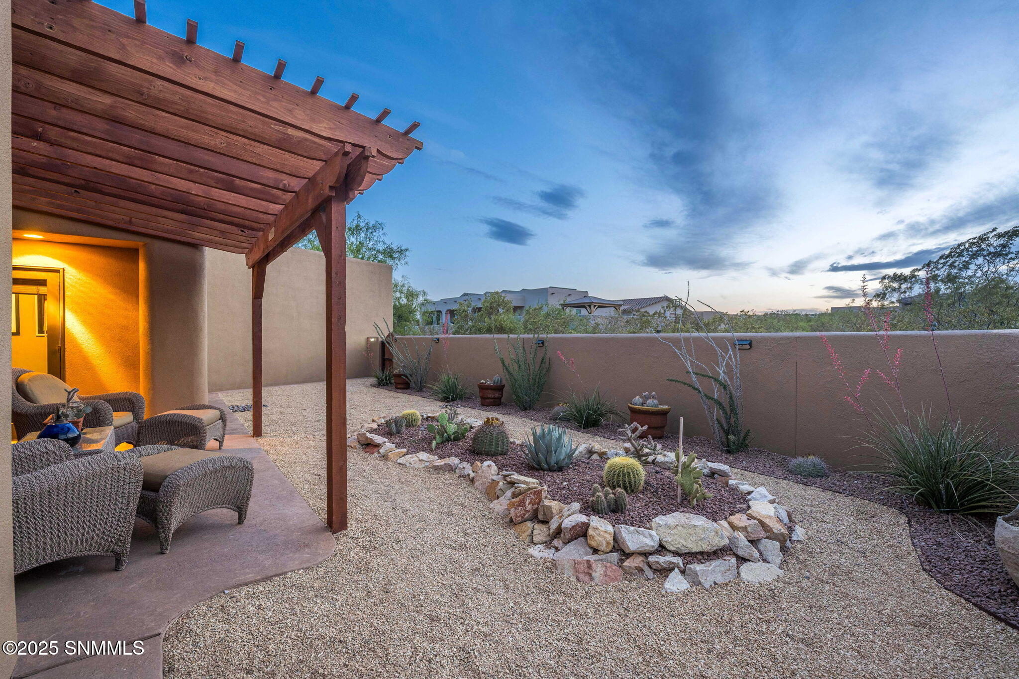 46-web-or-mls-Snappin Homes (Renoir8095)