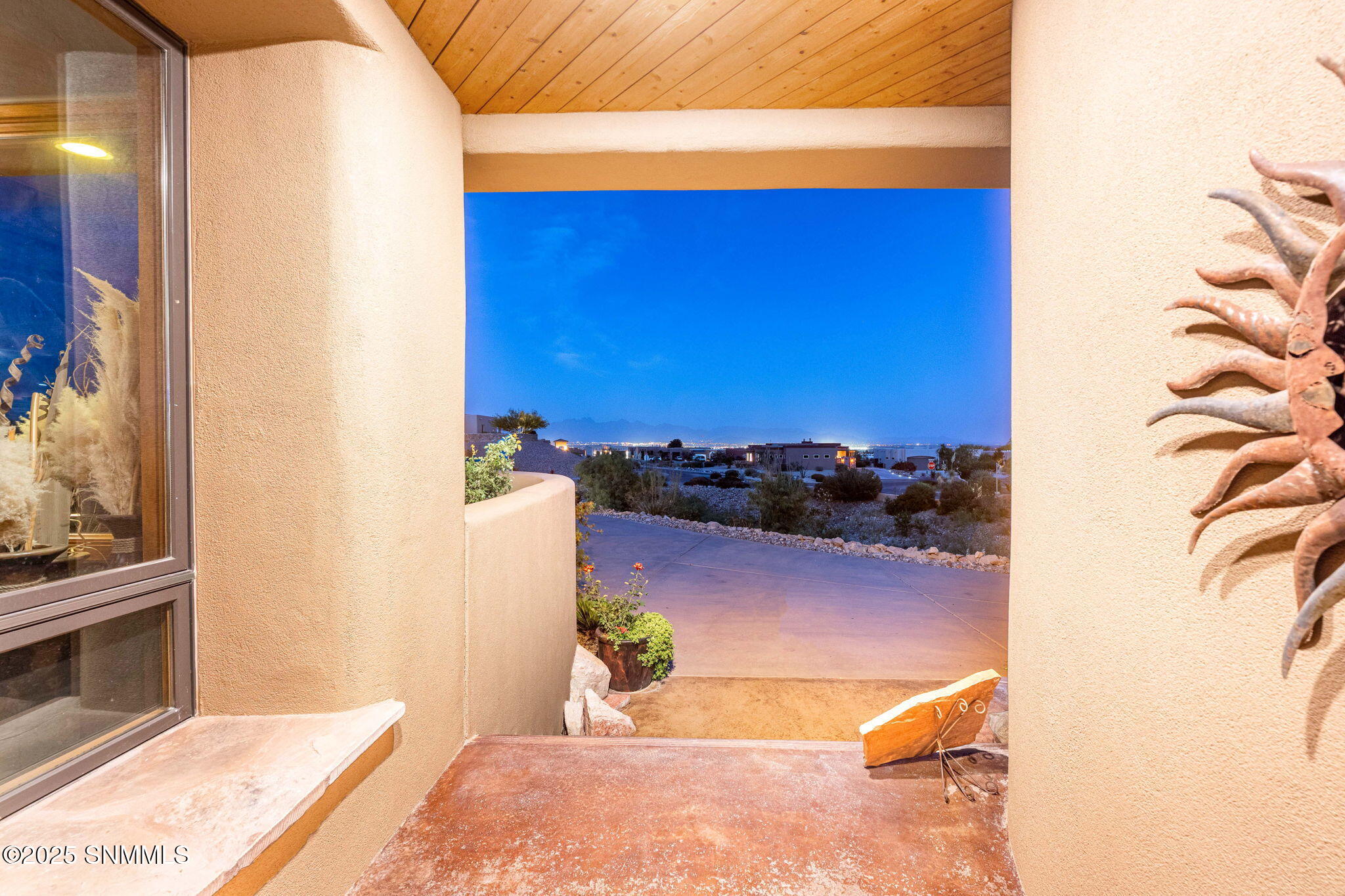 3-web-or-mls-Snappin Homes (Renoir8095)-