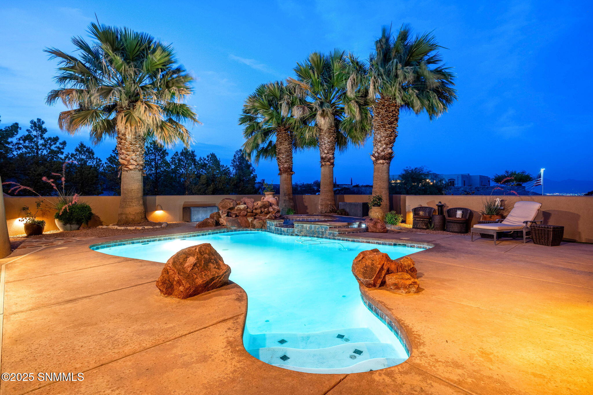 63-web-or-mls-Snappin Homes (Renoir8095)