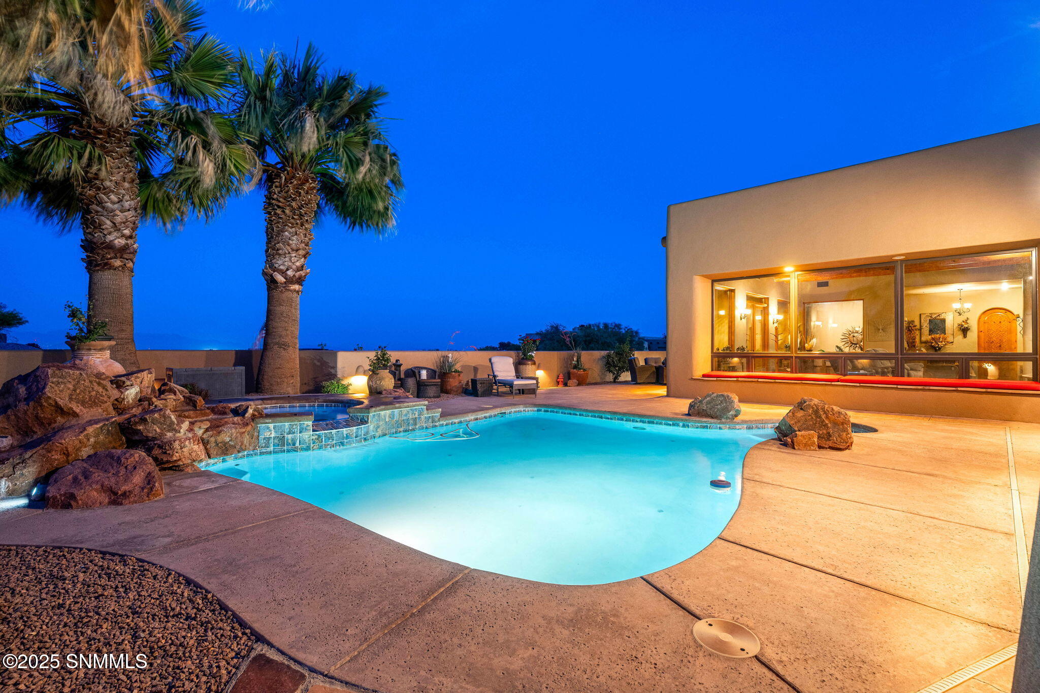 64-web-or-mls-Snappin Homes (Renoir8095)