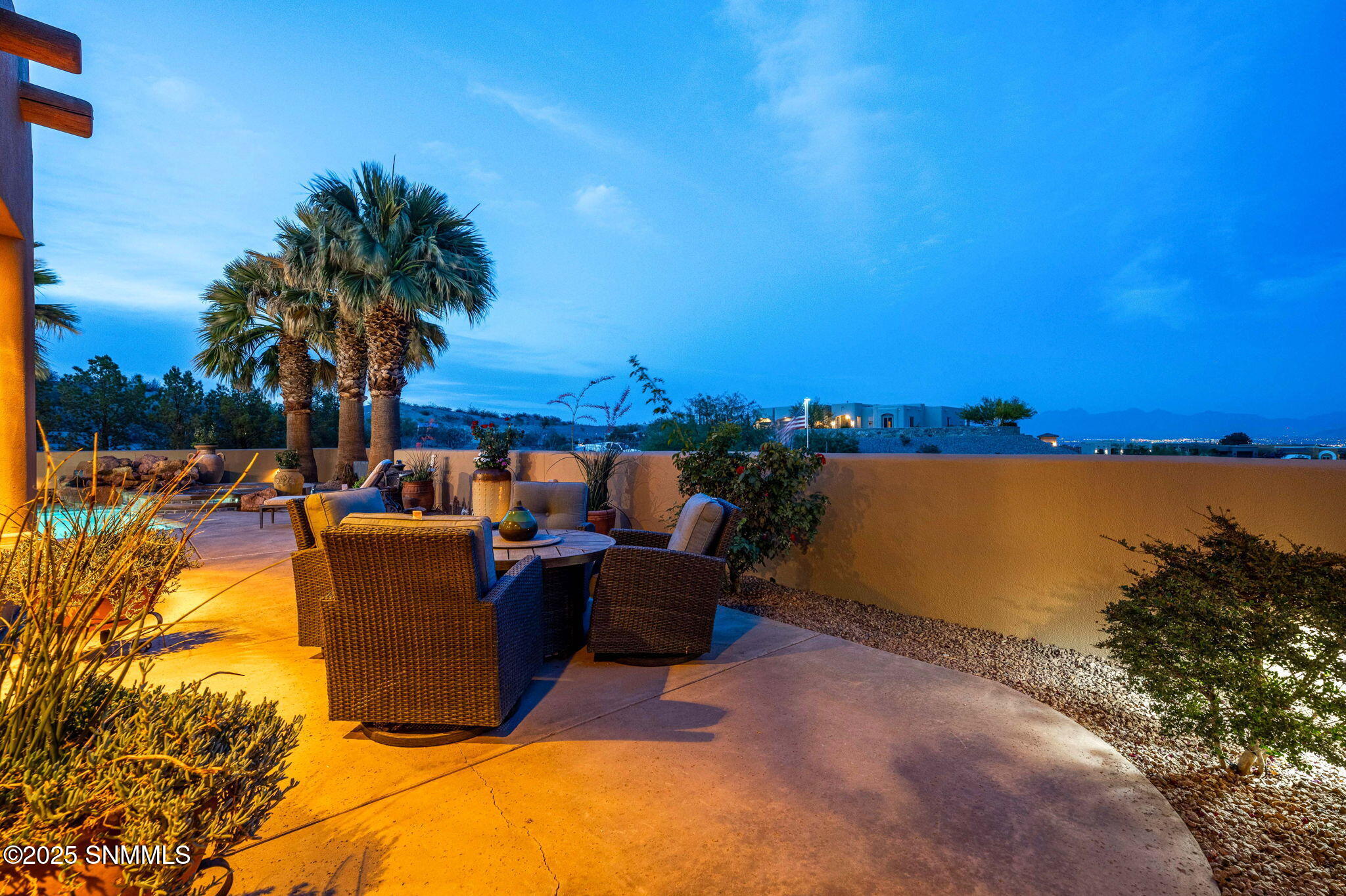 70-web-or-mls-Snappin Homes (Renoir8095)