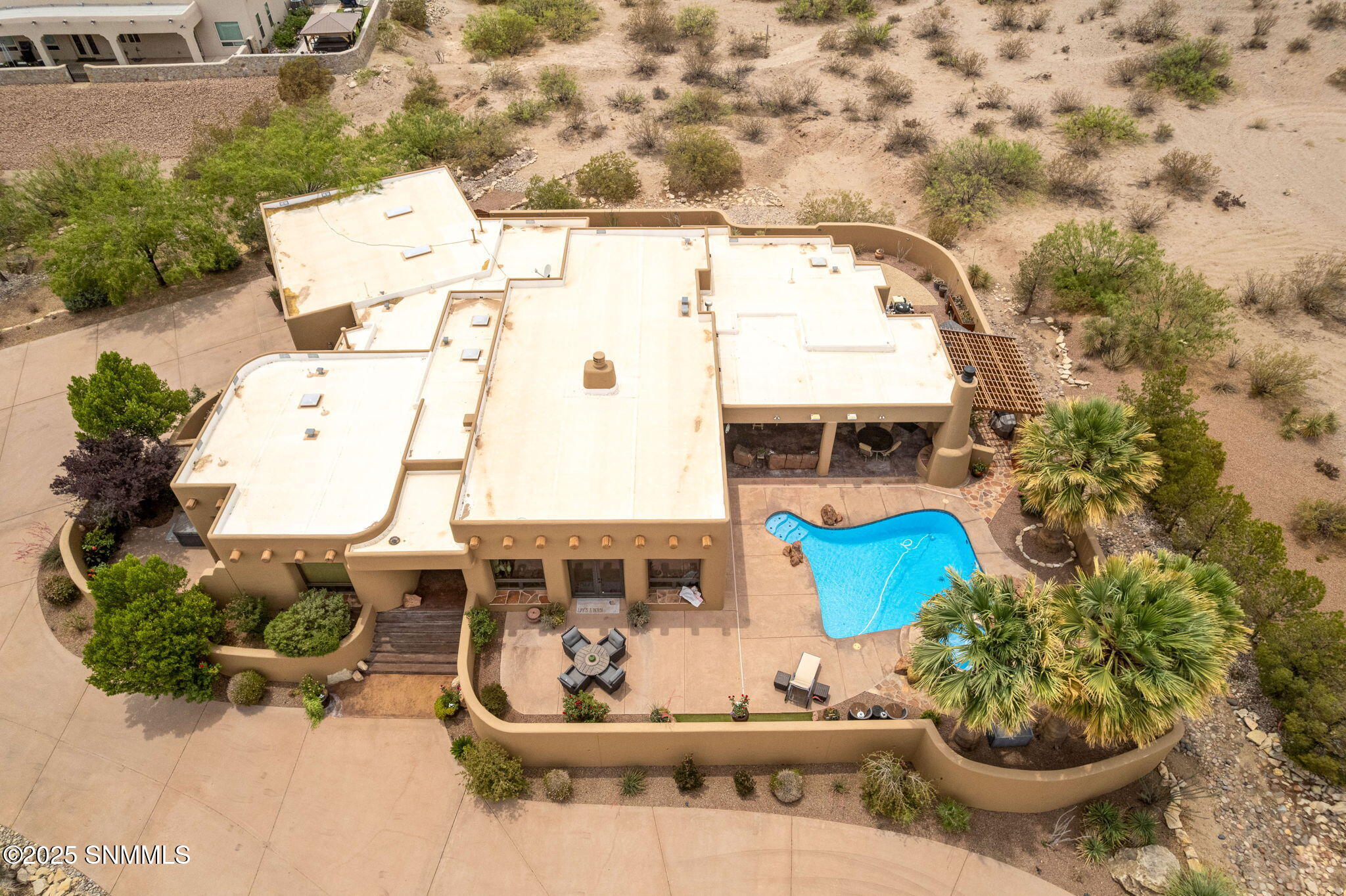 81-web-or-mls-Snappin Homes (Renoir8095)