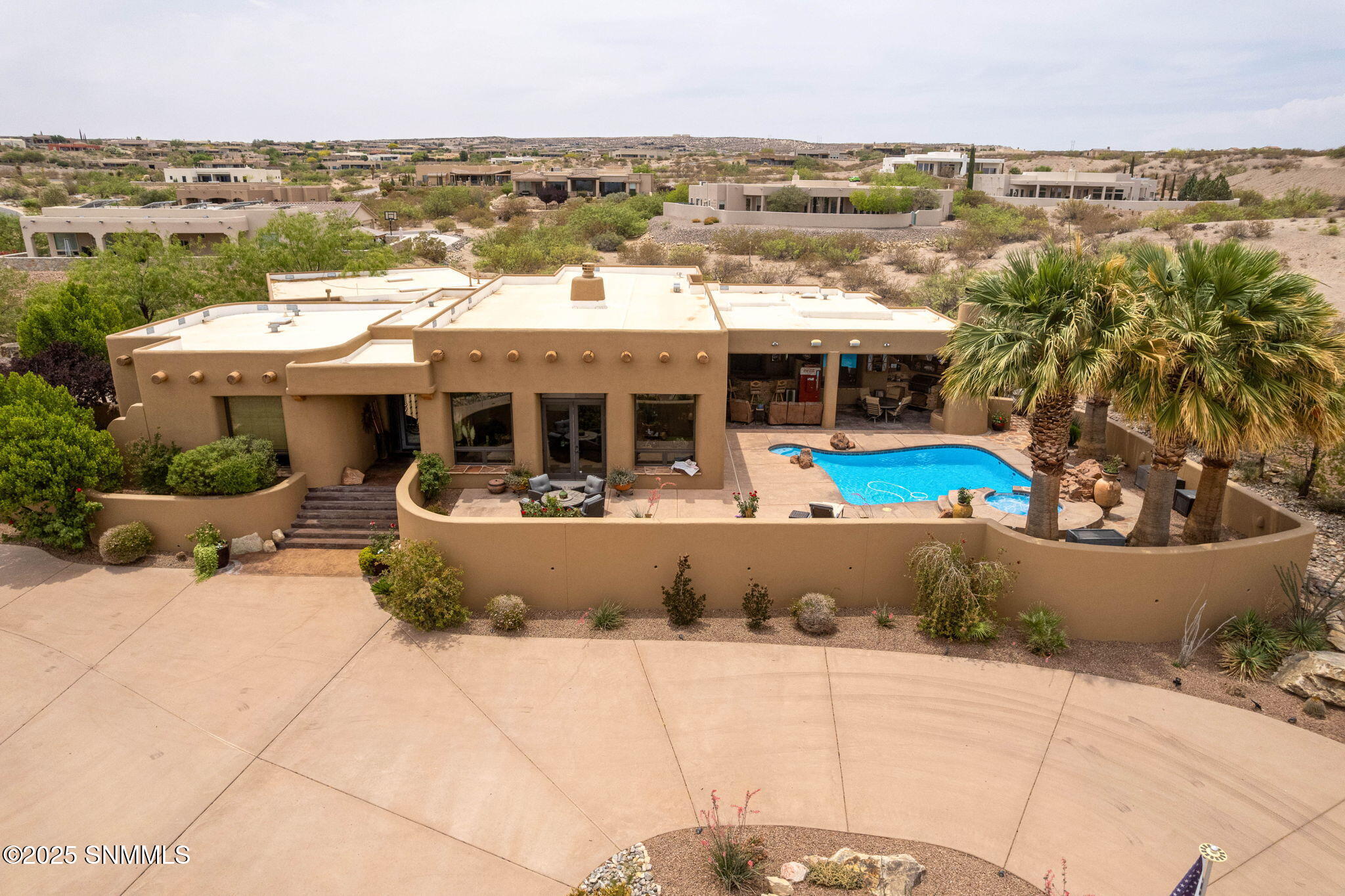 83-web-or-mls-Snappin Homes (Renoir8095)