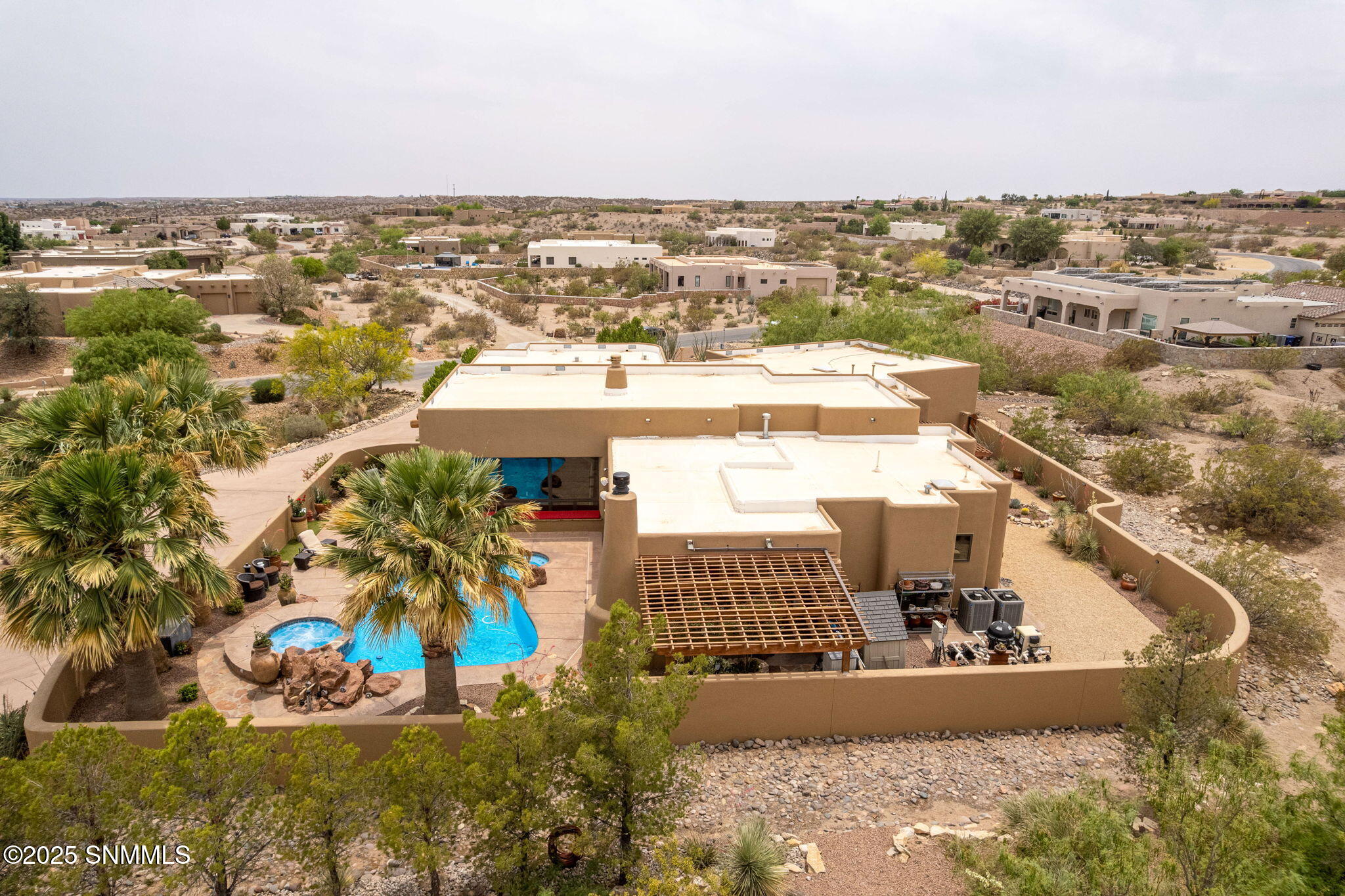 87-web-or-mls-Snappin Homes (Renoir8095)