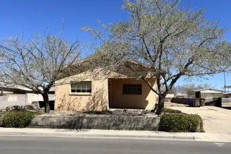 625 Esperanza Street, Las Cruces, New Mexico 88001, 2 Bedrooms Bedrooms, ,1 BathroomBathrooms,Residential,For Sale,Esperanza,2500746