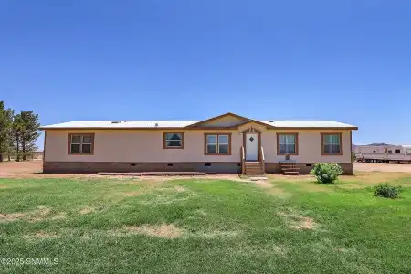 1209 Hueco Street, Chaparral, New Mexico 88081, 5 Bedrooms Bedrooms, ,2 BathroomsBathrooms,Residential,For Sale,Hueco,2501944
