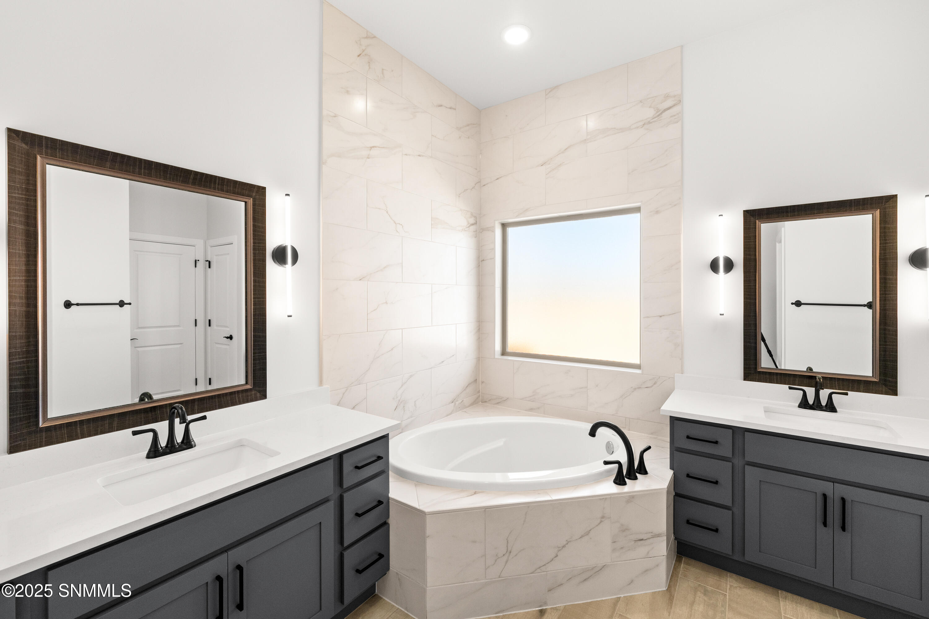 3906-Royal-View-MLS-Camera-Guy-16