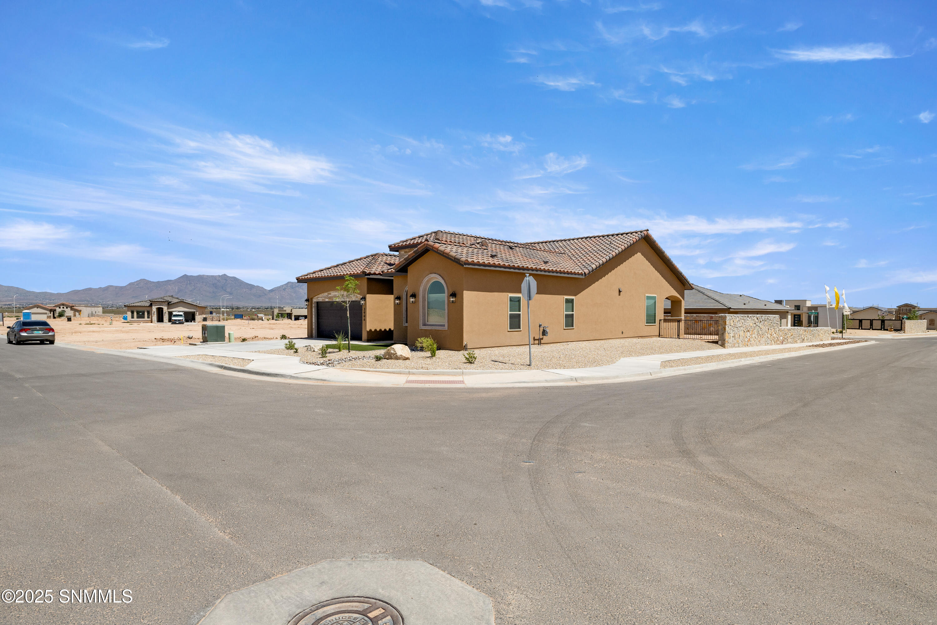 3906-Royal-View-MLS-Camera-Guy-1