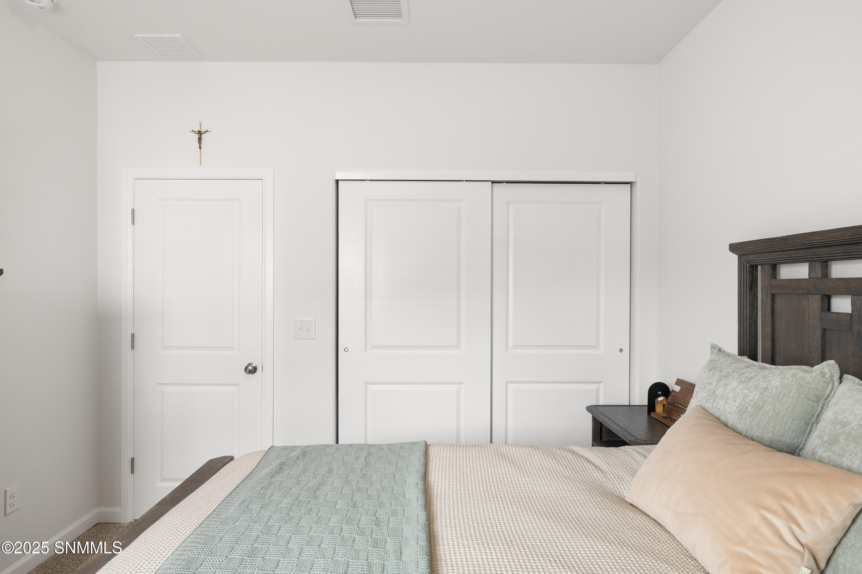 3020-E.-Springs-MLS-Camera-Guy-18