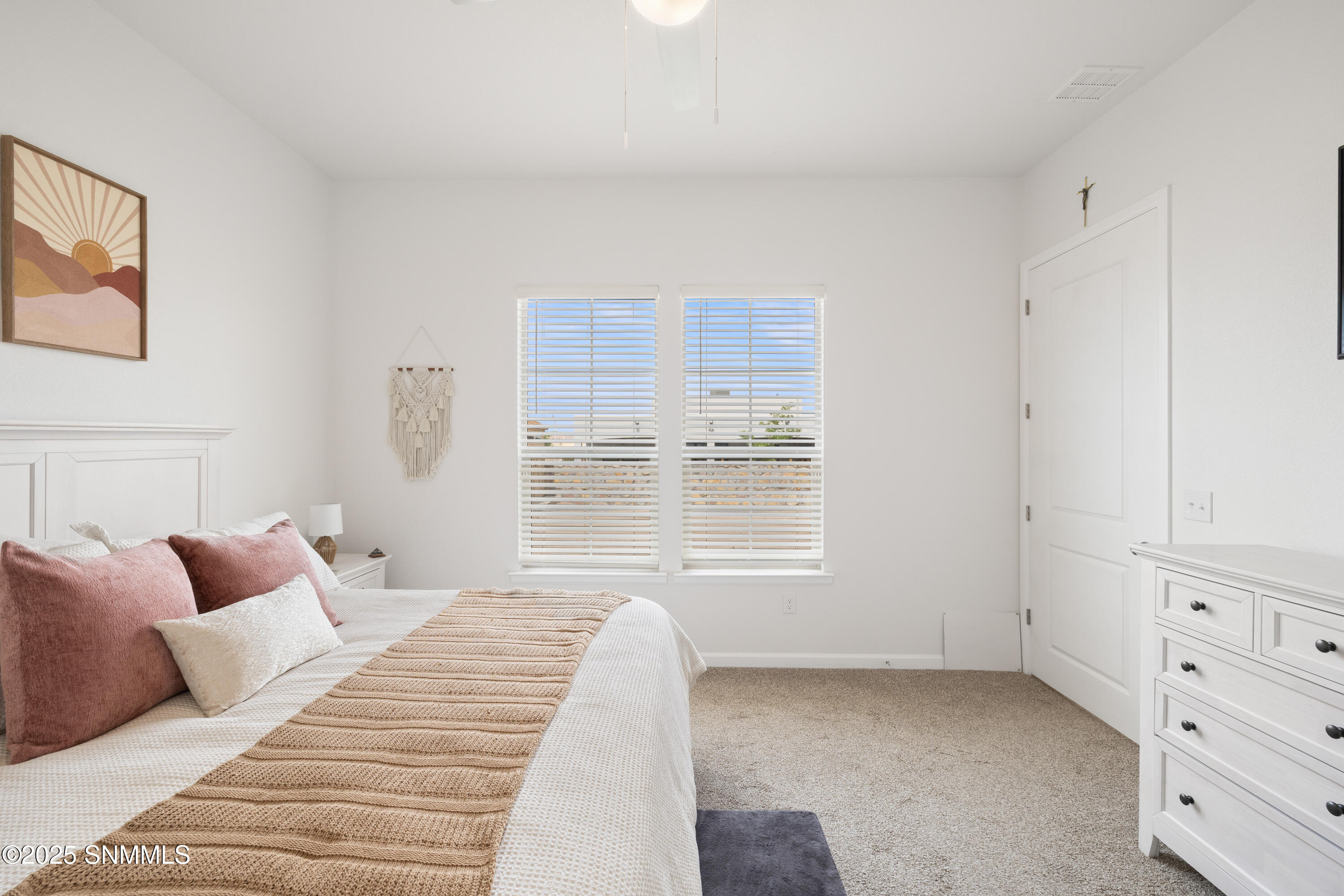 3020-E.-Springs-MLS-Camera-Guy-21