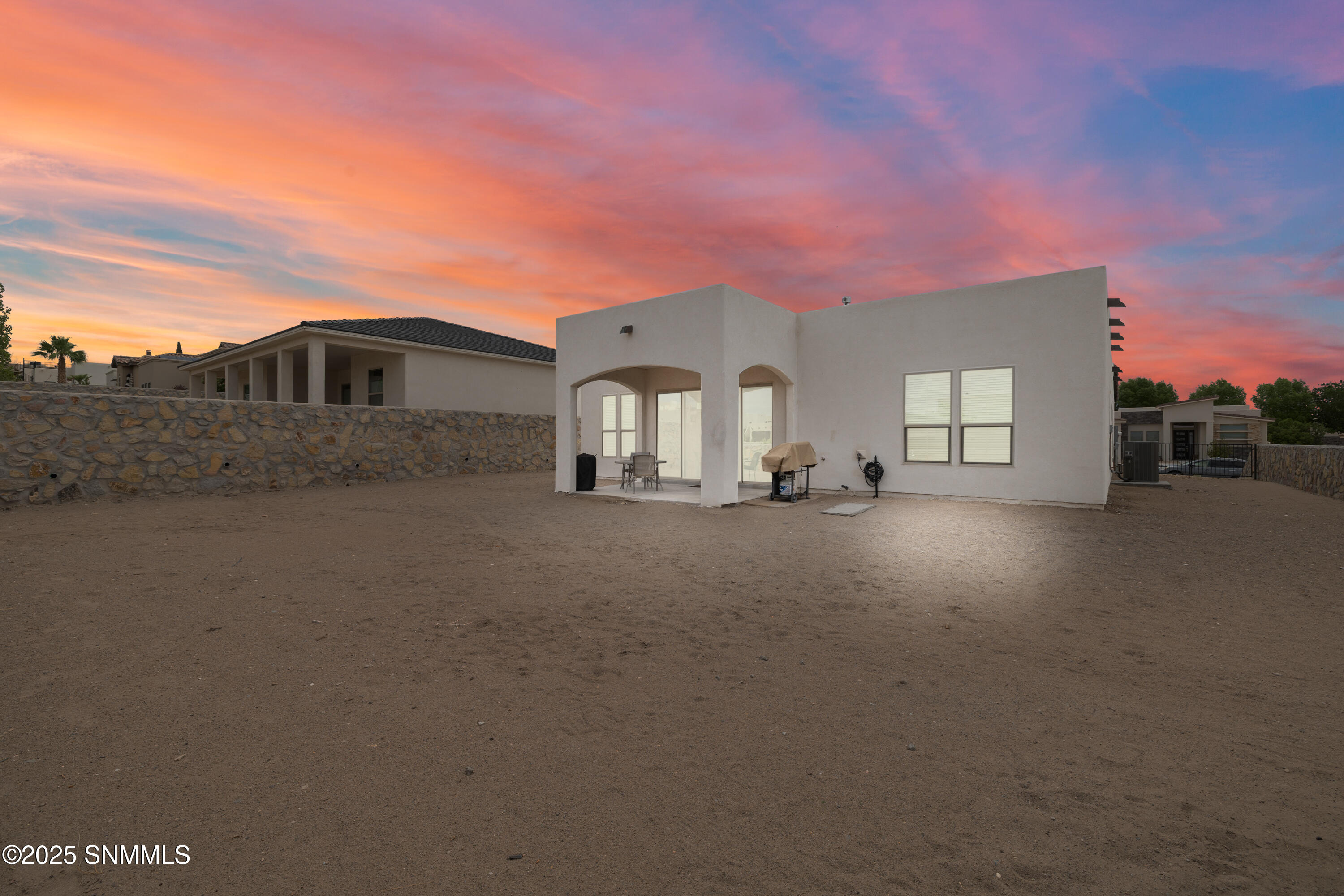 3020-E.-Springs-MLS-Camera-Guy-30