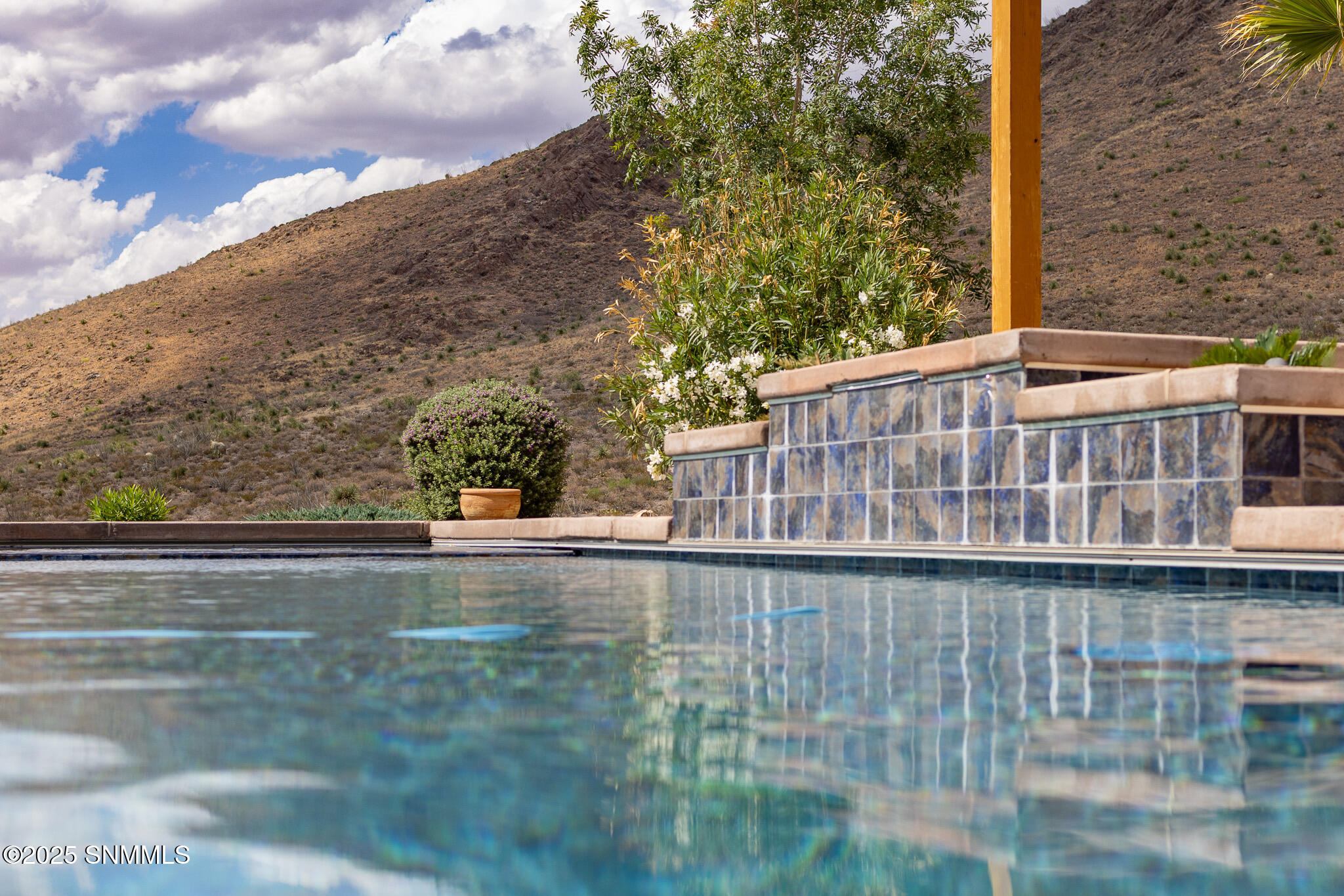 CW pool 86D192D1-2144-46C5-9F51-3630A867